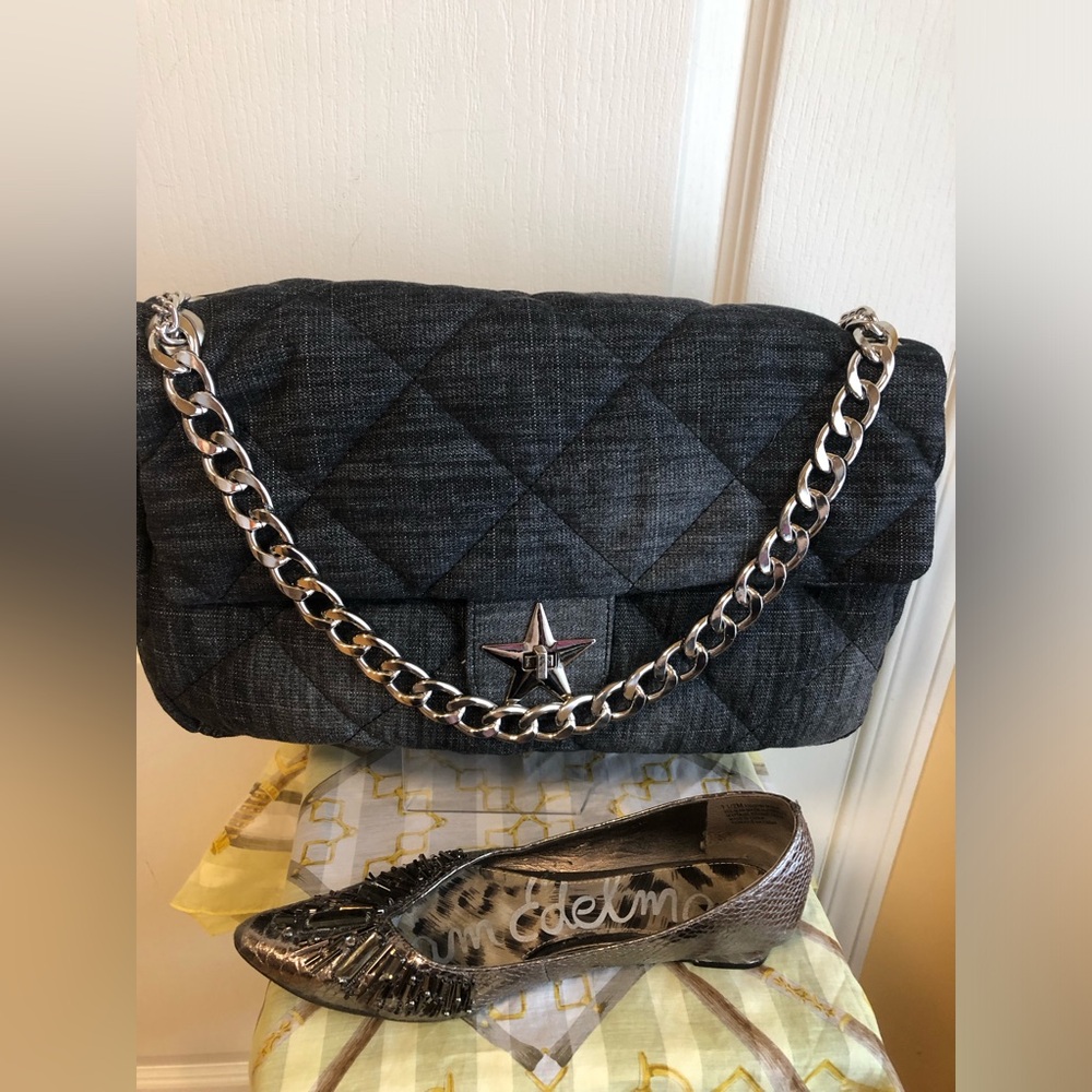 NWOT Quilted Shoulder Bag with Silver Chain an turn lock
